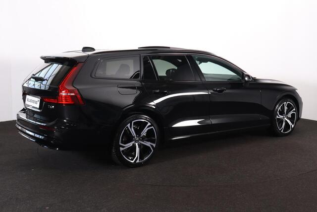 Volvo V60 T6 Recharge AWD Plus Dark - Panorama/schuifdak - IntelliSafe Assist & Surround - 360º Camera - Harman/Kardon audio - Verwarmde voorstoelen, stuur & achterbank - Parkeersensoren voor & achter - Elektr. bedienb. voorstoelen met geheugen - Head up display - 