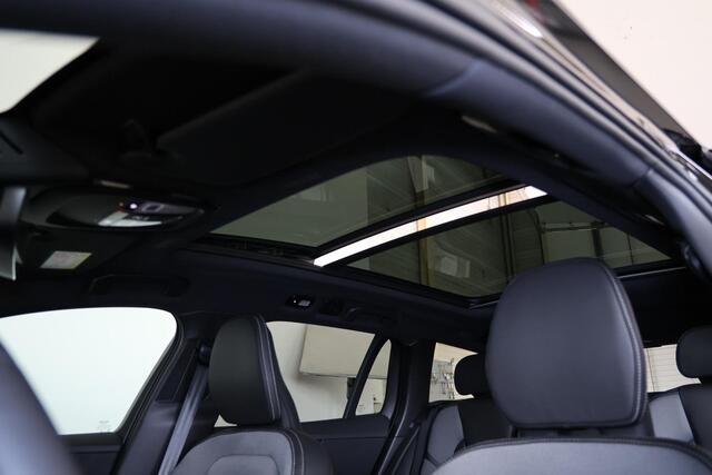 Volvo V60 T6 Recharge AWD Plus Dark - Panorama/schuifdak - IntelliSafe Assist & Surround - 360º Camera - Harman/Kardon audio - Verwarmde voorstoelen, stuur & achterbank - Parkeersensoren voor & achter - Elektr. bedienb. voorstoelen met geheugen - Head up display - 