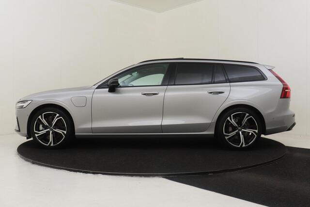 Volvo V60 T8 PLUG-IN HYBRID AWD ULTRA DARK *FULL OPTIONS!* -PANO.DAK|BOWERS&WILKINS|GEVENT.LEDER+MASSAGE|360°CAM|HEAD-UP DISP.|TREKHAAK|19"
