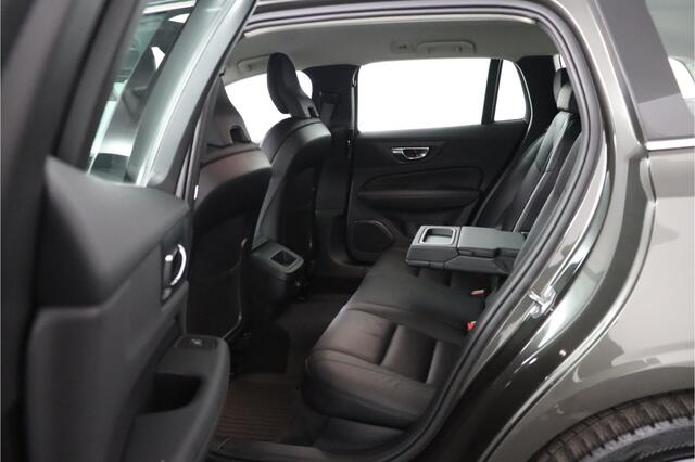 Volvo V60 2.0 T4 Inscription Eerste Eigenaar | Trekhaak | Eerste Eigenaar | All Season Banden |