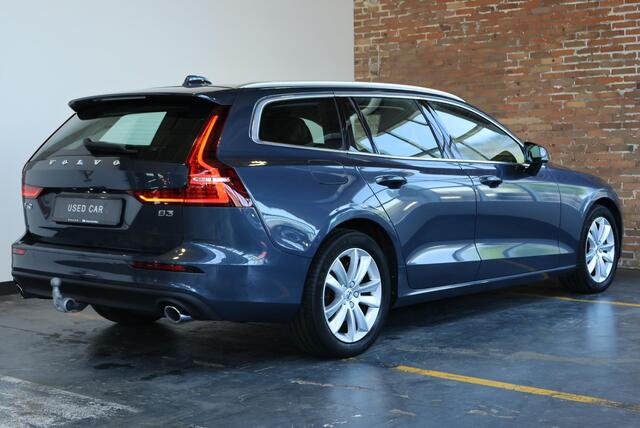 Volvo V60 2.0 B3 Business Pro | Semi Electrische Wegklapbare Trekhaak | Adaptive Cruise Control | Stoelverwarming | BLIS | Parkeersensoren voor + achter | Parkeercamera | Stuurwielverwarming | Navigatie |