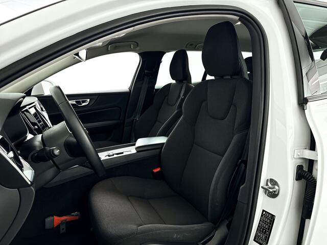 Volvo V60 B3 Essential | Park assist | Cruise control | Climate control