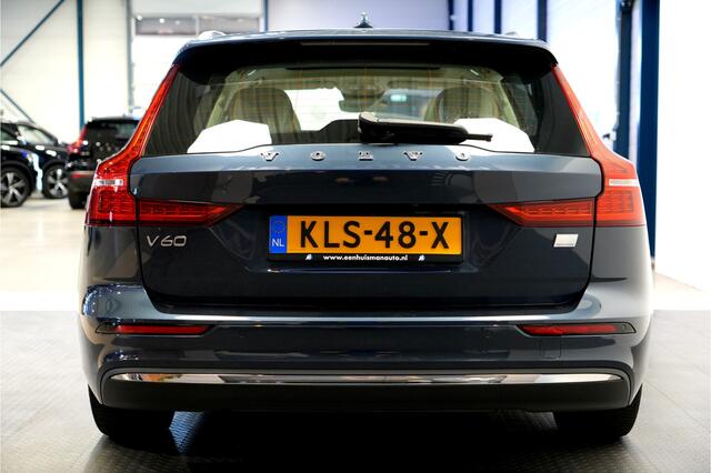 Volvo V60 2.0 T6 AWD 293kW/399pk Aut8 Plug-in hybrid Long Range Plus Bright PANORAMADAK + ADAPT.CRUISE + PILOT ASSIST + SPORTSTOELEN + EL.TREKHAAK + STOELVERWARMING V&A + STUURVERWARMING + ACHTERUITRIJCAMERA + BLIS + LANE ASSIST + LEER + PARKSENSOREN + 18" LM-VELGE