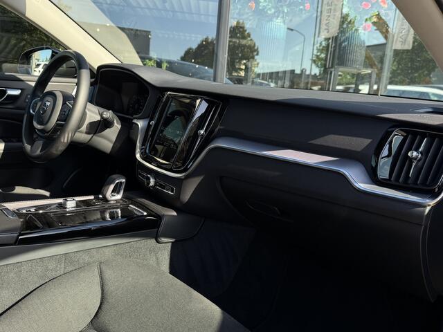 Volvo V60 2.0 T6 AWD Essential Bright Long Range | Trekhaak | Ad. Cruise | Cam