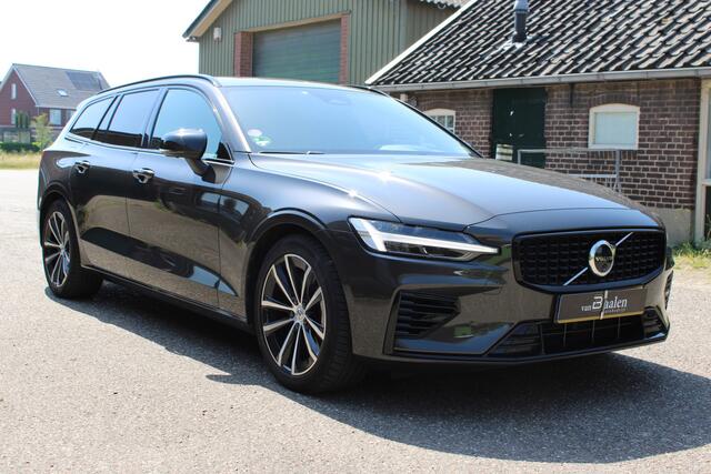 Volvo V60 2.0 T6 Plug-in hybrid AWD Plus Dark SOh 96,8% PANO LEER LED TREKH. 94000KM!!!