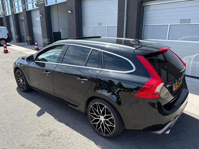 Volvo V60 2.0 D4 Business Sport
