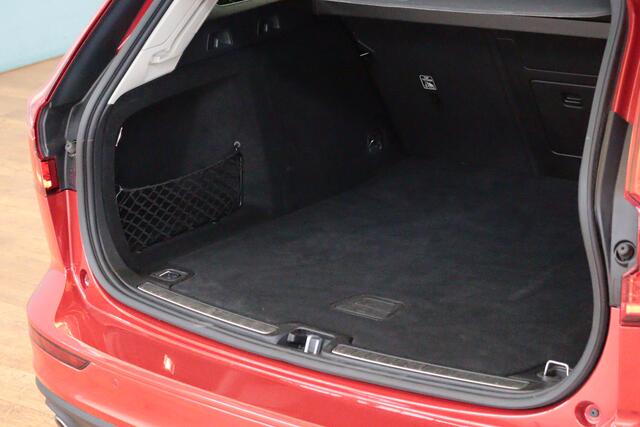 Volvo V60 2.0 B4 Business Pro Automaat | NAVI / APPCONNECT | PDC ACHTER | STUUR / STOELVERW | ADAP CRUISE | LANE-ASSIST |