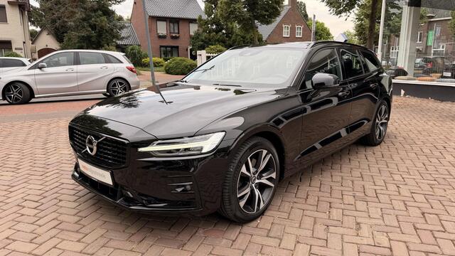 Volvo V60 2.0 B3 R-Design | Panoramadak | Harman Kardon | Black Pack |