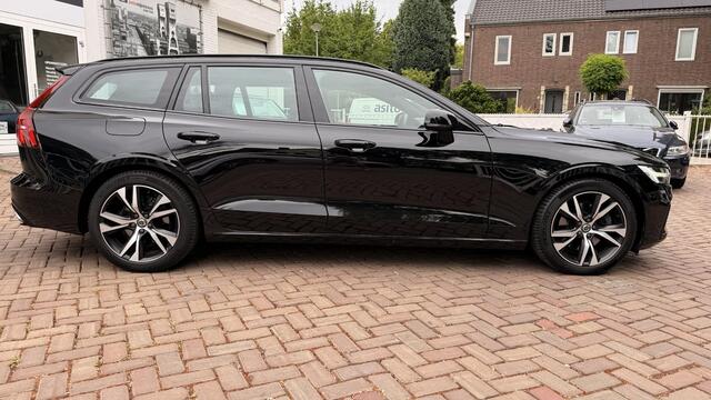 Volvo V60 2.0 B3 R-Design | Panoramadak | Harman Kardon | Black Pack |