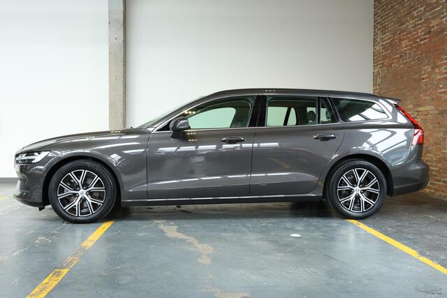 Volvo V60 B4 Automaat Core | Blond Lederen bekleding | Adaptive Cruise Control | Google Infotainment | Parkeersensoren voor + achter | Dealeronderhouden | Climate Control |