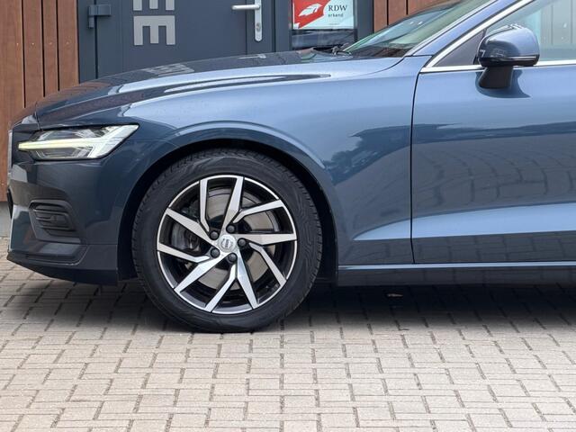 Volvo V60 2.0 T5 MOMENTUM Stoelverw. Leder Trekhaak