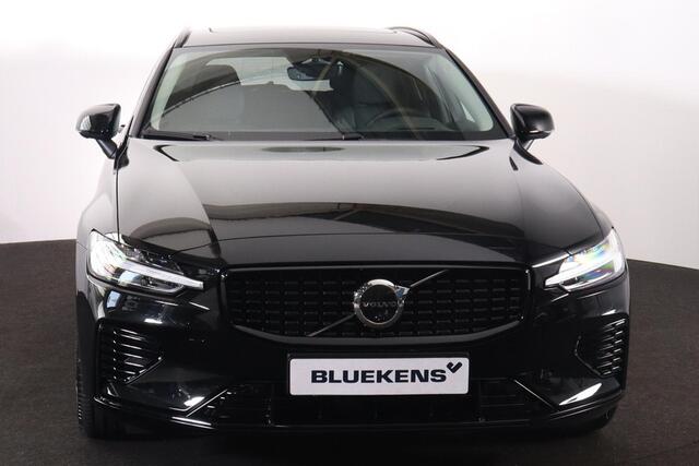 Volvo V60 T6 Recharge AWD Plus Dark - Panorama/schuifdak - IntelliSafe Assist & Surround - 360º Camera - Harman/Kardon audio - Verwarmde voorstoelen, stuur & achterbank - Parkeersensoren voor & achter - Elektr. bedienb. voorstoelen met geheugen - Head up display -