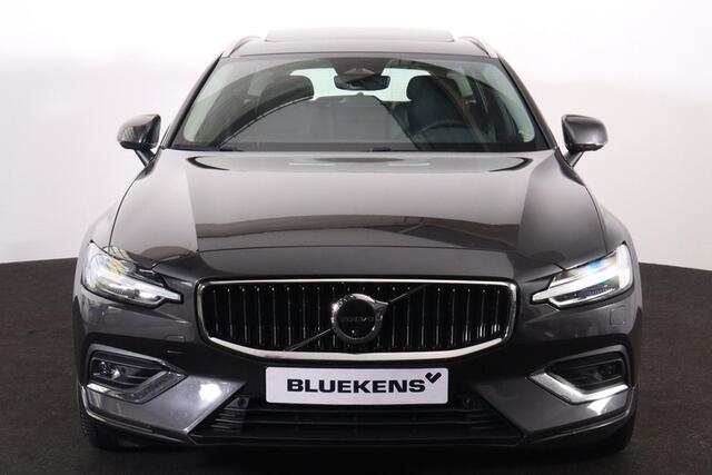 Volvo V60 B4 Plus Bright - Panorama/schuifdak - IntelliSafe Assist - 360º Camera - Harman/Kardon audio - Adaptieve LED koplampen - Verwarmde voorstoelen, stuur & achterbank - Parkeersensoren voor & achter - Elektr. bedienb. voorstoelen met geheugen - Draadloze tel.