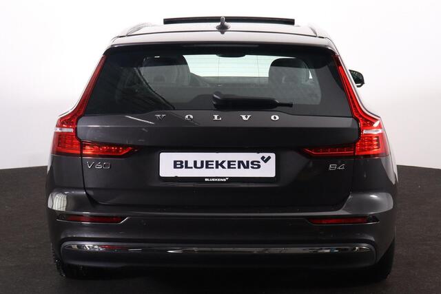 Volvo V60 B4 Plus Bright - Panorama/schuifdak - IntelliSafe Assist - 360º Camera - Harman/Kardon audio - Adaptieve LED koplampen - Verwarmde voorstoelen, stuur & achterbank - Parkeersensoren voor & achter - Elektr. bedienb. voorstoelen met geheugen - Draadloze tel.