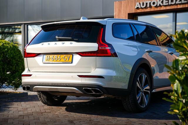 Volvo V60 CROSS COUNTRY 2.0 T5 AWD Pro Panodak Memory Harman Kardon Leer Trekhaak ACC HUD
