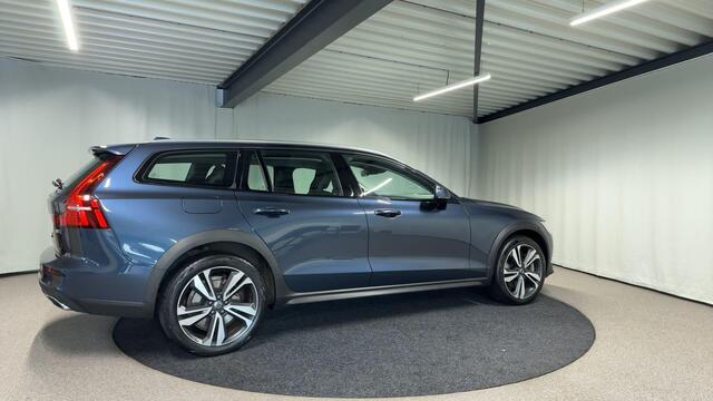 Volvo V60 CROSS COUNTRY 2.0 B5 AWD Pro Automaat | Trekhaak | Leder | Memory