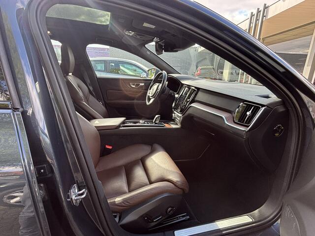 Volvo V60 CROSS COUNTRY 2.0 B5 AWD Pro Panorama dak Keyless On call