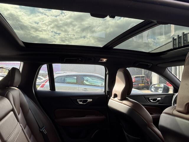 Volvo V60 CROSS COUNTRY 2.0 B5 AWD Pro Panorama dak Keyless On call