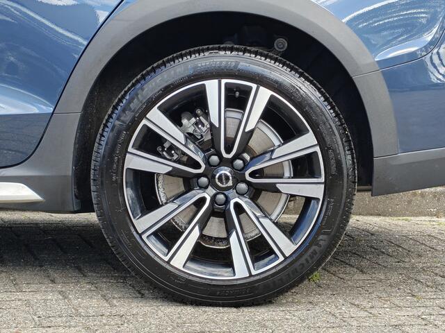 Volvo V60 CROSS COUNTRY B5 251PK AWD Pro | Trekhaak | Adapt. Cruise | Stoelventilatie | Panodak