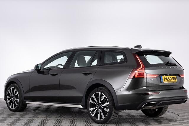 Volvo V60 CROSS COUNTRY 2.0 B5 AWD Ultimate | PANORAMADAK | LEDER .