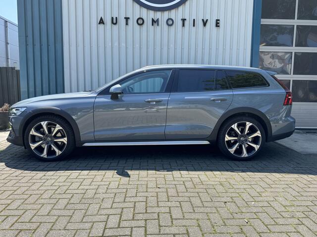 Volvo V60 CROSS COUNTRY 2.0 B5 AWD Keyless /12mnd Garantie / Leder / 20'' Harman K./ Apple / 4NW Banden / Adaptive / Str verw / Org NL