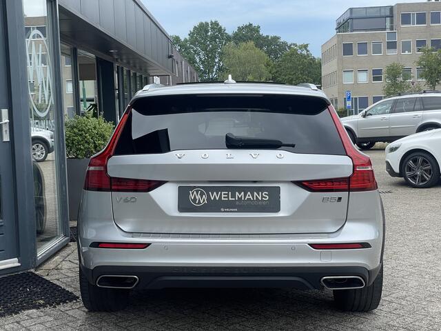 Volvo V60 CROSS COUNTRY 2.0 B5 AWD Pro Pano | HUD | Stoelverw v+a | Trekhaak | Harman/Kardon