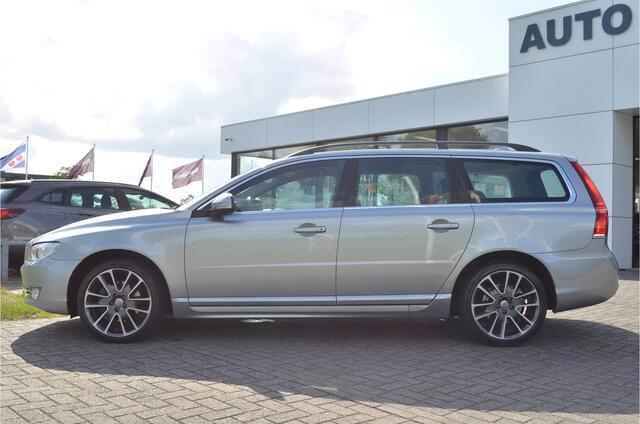 Volvo V70 2.0 D3 Polar+ Leer | Xenon | PDC | Stoelverwarming | Trekhaak | Voorruitverwarming | Automaat
