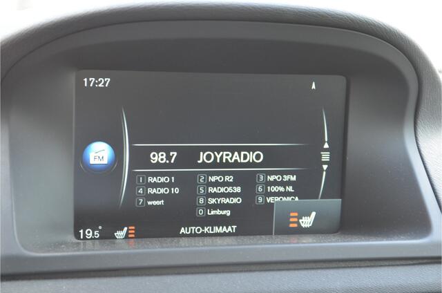 Volvo V70 2.0 D3 Polar+ Leer | Xenon | PDC | Stoelverwarming | Trekhaak | Voorruitverwarming | Automaat