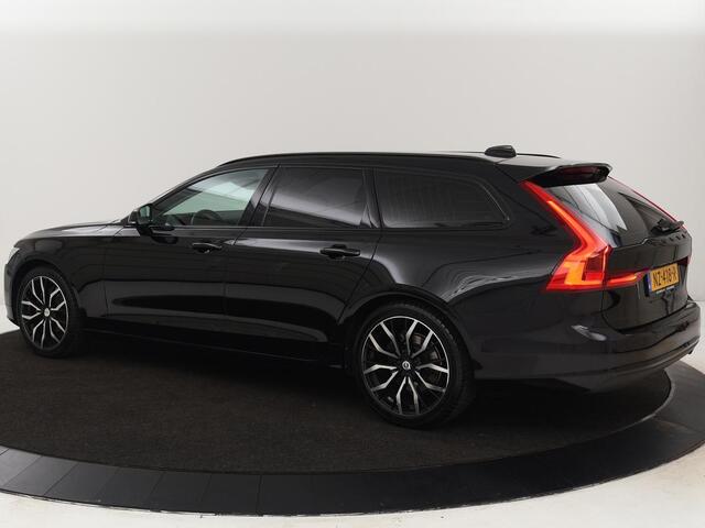 Volvo V90 2.0 D3 Momentum | Leder | Stoelverwarming | Carplay | Adaptive cruise | Navigatie | 20'' | Dodehoek detectie | Full LED | Parkeerhulp | Digital Cockpit