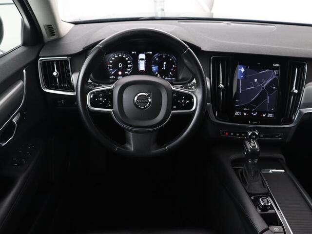 Volvo V90 2.0 D3 Momentum | Leder | Stoelverwarming | Carplay | Adaptive cruise | Navigatie | 20'' | Dodehoek detectie | Full LED | Parkeerhulp | Digital Cockpit