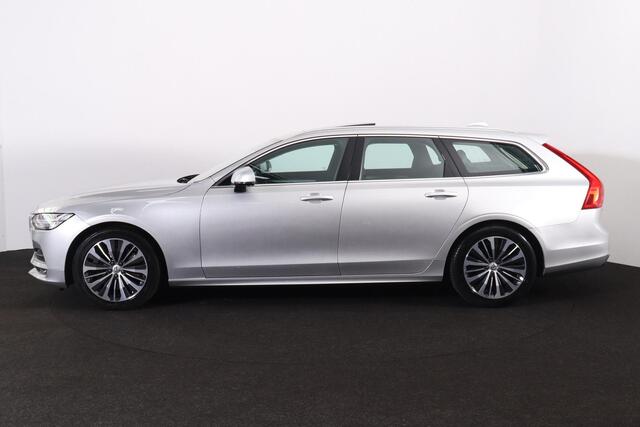 Volvo V90 T4 Momentum Pro - Panorama/schuifdak - IntelliSafe Assist & Surround - Adaptieve LED koplampen - Parkeercamera achter - Verwarmde voorstoelen, stuur & achterbank - Parkeersensoren voor & achter - Elektr. bedienb. bestuurdersstoel met geheugen - Standkache