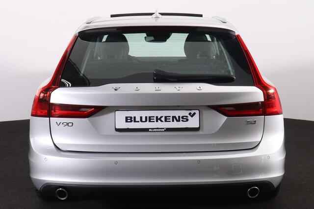 Volvo V90 T4 Momentum Pro - Panorama/schuifdak - IntelliSafe Assist & Surround - Adaptieve LED koplampen - Parkeercamera achter - Verwarmde voorstoelen, stuur & achterbank - Parkeersensoren voor & achter - Elektr. bedienb. bestuurdersstoel met geheugen - Standkache