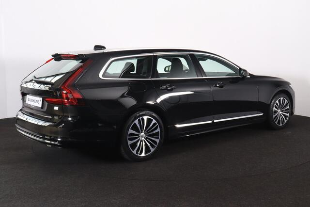 Volvo V90 T6 Recharge AWD Core Bright - LONG RANGE - IntelliSafe Assist & Surround - Adaptieve LED koplampen - Parkeercamera achter - Verwarmde voorstoelen, stuur & achterbank - Parkeersensoren voor & achter - Elektr. inklapbare trekhaak - 18' LMV