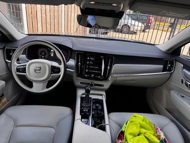Volvo V90 T4 Momentum Aut Business pack | Scandinavian pack | Trekhaak | Adaptive Cruise control | BLIS | Elekt. verst. stoelen | Stoelverw. | Leder | Standkachel | Apple Carplay