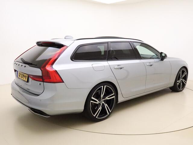 Volvo V90 D5 236pk Automaat AWD R-Design / Bowers&Wilkins Audio / 21'' / Head-Up / Black Pack / Dubbel glas / Panoramadak / Stoel + Stuurw. Verwarming / ACC / BLIS / DAB / El. Trekhaak / El. Bestuurdersstoel /