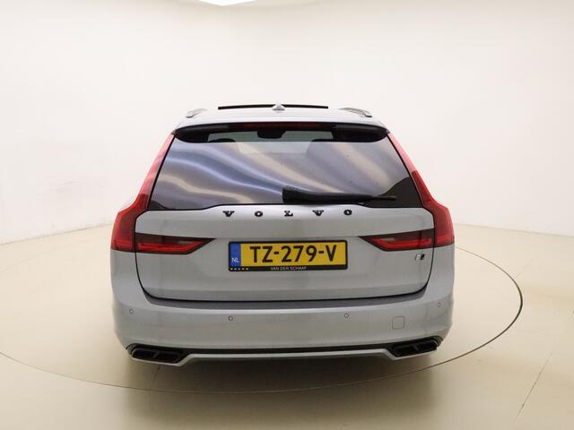 Volvo V90 D5 236pk Automaat AWD R-Design / Bowers&Wilkins Audio / 21'' / Head-Up / Black Pack / Dubbel glas / Panoramadak / Stoel + Stuurw. Verwarming / ACC / BLIS / DAB / El. Trekhaak / El. Bestuurdersstoel /