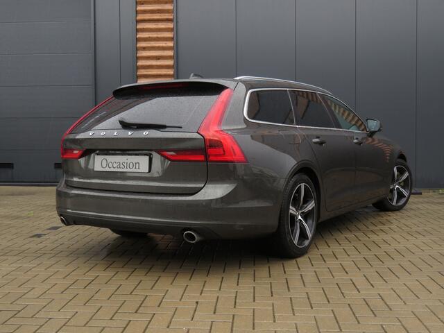 Volvo V90 2.0 T4 Automaat Momentum Airco ACC Cr-Control CarPlay Panoramadak