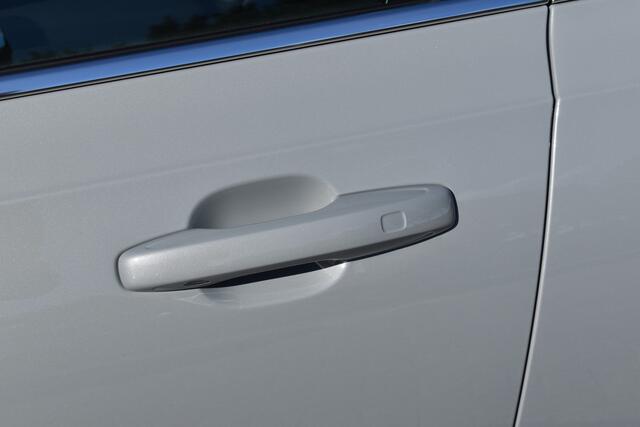 Volvo V90 2.0 T8 Plug-in hybrid AWD Ultra Bright | HUD | B&W | 360 camera | Stuurverwarming | Panodak | 19"LMV