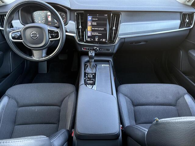 Volvo V90 2.0 T5 Momentum | Full LED Koplampen | Trekhaak | Standkachel | Stuur en Stoelverwarming | Navigatie |