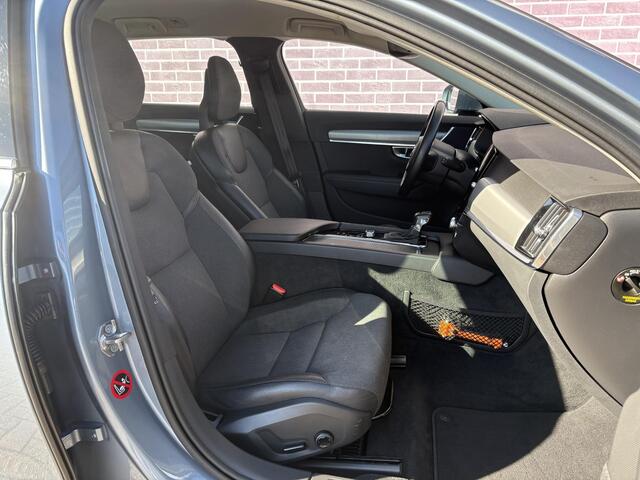 Volvo V90 2.0 T5 Momentum | Full LED Koplampen | Trekhaak | Standkachel | Stuur en Stoelverwarming | Navigatie |