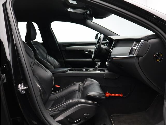 Volvo V90 T4 R-Design / Trekhaak / Stoelverwarming / Pilot Assist / Harman Kardon Audio / Elektr. bedienbare stoelen / Contour stoelen / BLIS /