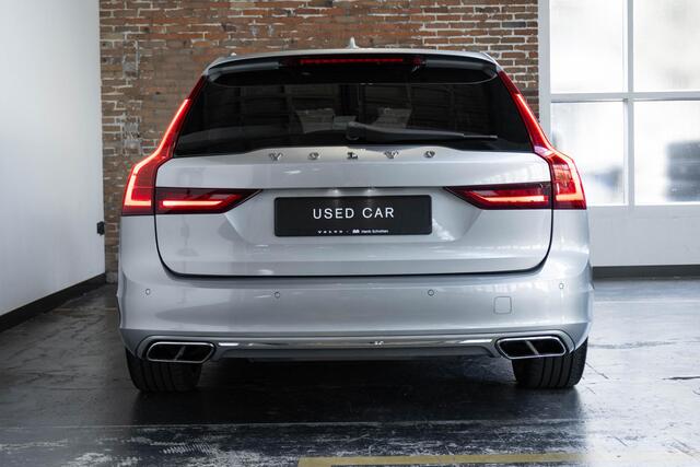 Volvo V90 T5 Automaat Momentum | Bowers & Wilkins Premium Audio | Panoramadak | Electrische bedienbare voorstoelen | Parkeerverwarming | 18'' Lichtmetalen velgen | Navigatie | Stoelverwarming | Lederen bekleding | Stoelverwarming | Dealeronderhouden