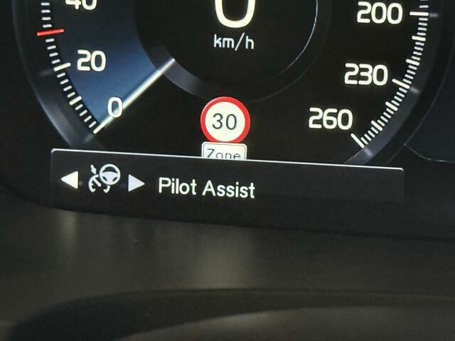 Volvo V90 2.0 T4 Business Luxury+