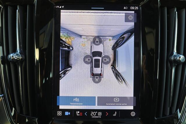 Volvo V90 T8 Recharge AWD Ultra Dark - Panorama/schuifdak - IntelliSafe Assist & Surround - 360º Camera - Harman/Kardon audio - Adaptieve LED koplampen - Verwarmde voorstoelen, stuur & achterbank - Parkeersensoren voor & achter - Elektr. bedienb. voorstoelen met ge