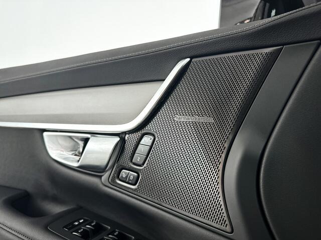 Volvo V90 T6 Plug-in hybrid AWD Ultra Dark | Panoramadak | 360° camera | Harman Kardon | Stoel- en Stuurverwarming | Trekhaak