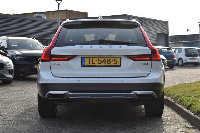 Volvo V90 Cross Country T5 250PK Pro | Carplay | Panodak | Blis | 360 Camera | ACC | Keyless | 20''