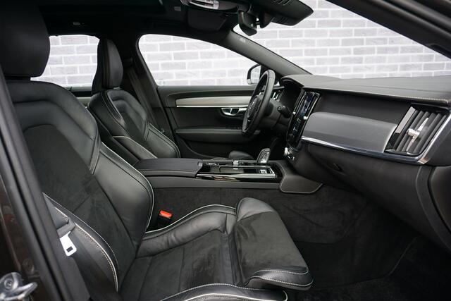 Volvo V90 2.0 T6 Plug-in hybrid AWD Plus Dark | Long Range || DAB+| elektr. verstelbare bestuurderstoel | Leder | Volvo on Call | Trekhaak | Stoelverwarming | 360° Camera | Keyless entry/drive | Schuif/kantel panoramadak |