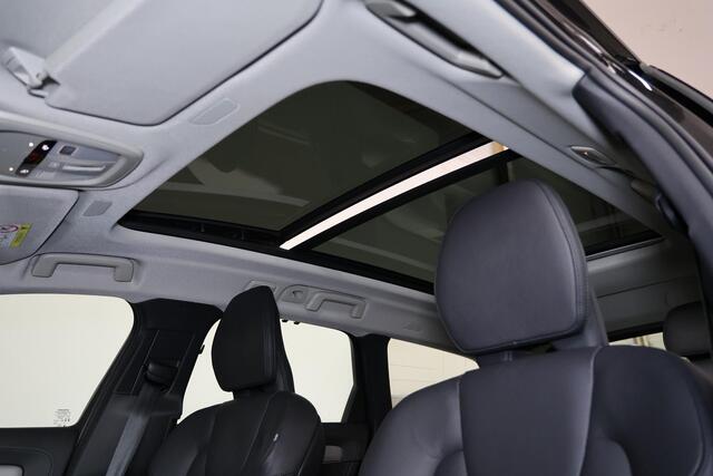 Volvo V90 T6 Recharge AWD Ultra Dark - Panorama/schuifdak - IntelliSafe Assist & Surround - 360º Camera - Harman/Kardon audio - Adaptieve LED koplampen - Verwarmde voorstoelen, stuur & achterbank - Parkeersensoren voor & achter - Elektr. bedienb. voorstoelen met ge