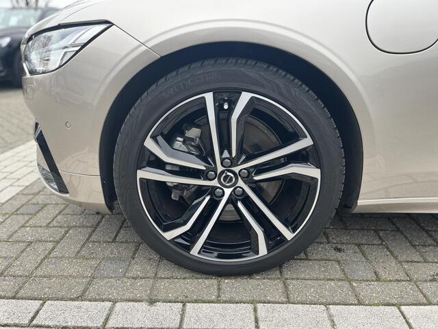 Volvo V90 T8 Plug-in hybrid AWD Ultra Dark | Panoramadak | 360 Graden Camera | Trekhaak | Bowers & Wilkins |