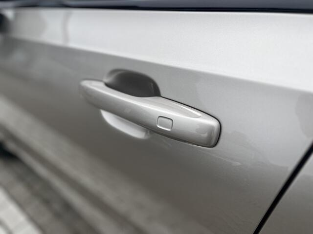 Volvo V90 T8 Plug-in hybrid AWD Ultra Dark | Panoramadak | 360 Graden Camera | Trekhaak | Bowers & Wilkins |